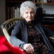 آليس مونرو Alice Munro